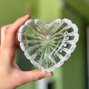 VTG Dainty Shiny Glass Heart Trinket Dish Mikasa Elegant Display